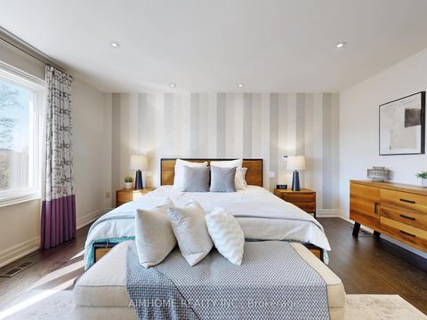 Photo 30 at 145 Renaissance Court, Beverley Glen, Vaughan