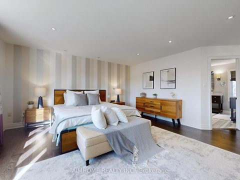 Photo 31 at 145 Renaissance Court, Beverley Glen, Vaughan