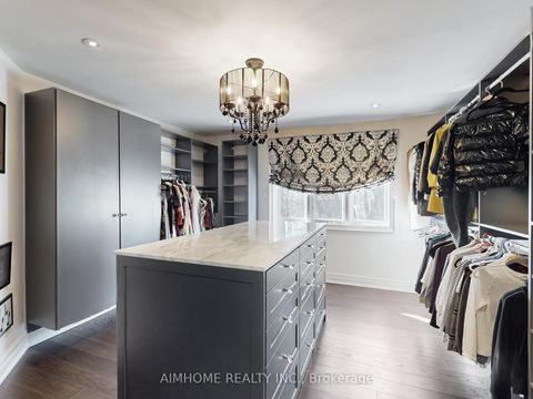 Photo 33 at 145 Renaissance Court, Beverley Glen, Vaughan