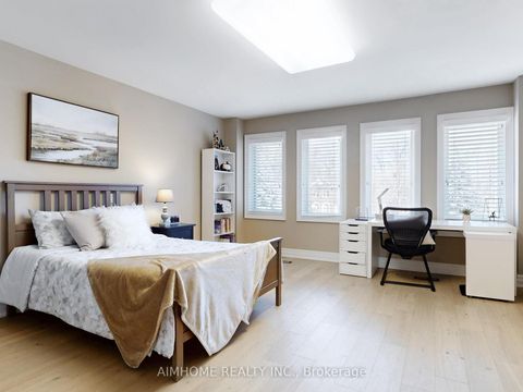 Photo 40 at 145 Renaissance Court, Beverley Glen, Vaughan