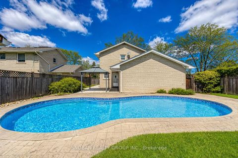 Photo 22 at 2 Hartsdale Drive, Richview, Toronto