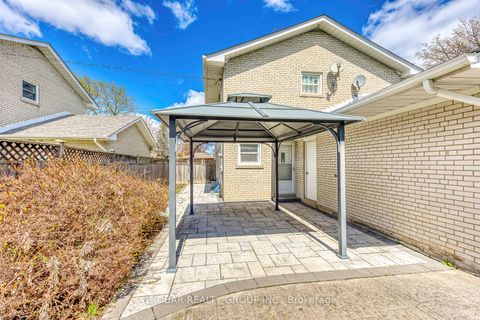 Photo 25 at 2 Hartsdale Drive, Richview, Toronto