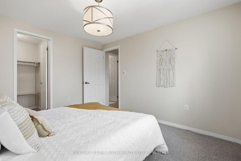 Photo 18 at 130 Athabaska Road, Holly, Barrie