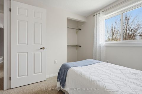 Photo 22 at 130 Athabaska Road, Holly, Barrie