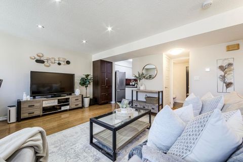 Photo 10 at 608 - 75 Weldrick Road E, Observatory, Richmond Hill