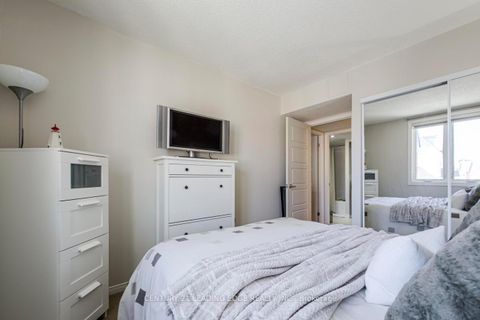 Photo 24 at 608 - 75 Weldrick Road E, Observatory, Richmond Hill