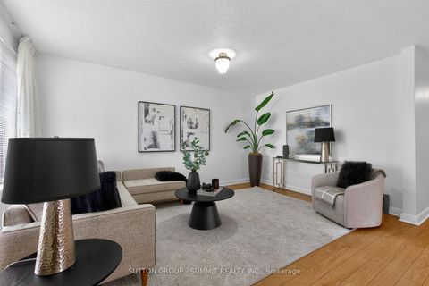 Photo 5 at 51 BARRHEAD Crescent, Kipling, Toronto