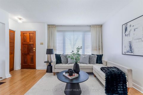 Photo 7 at 51 BARRHEAD Crescent, Kipling, Toronto