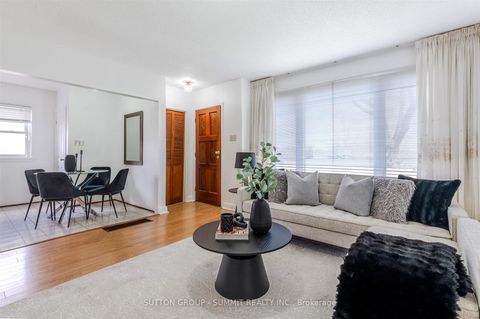 Photo 8 at 51 BARRHEAD Crescent, Kipling, Toronto