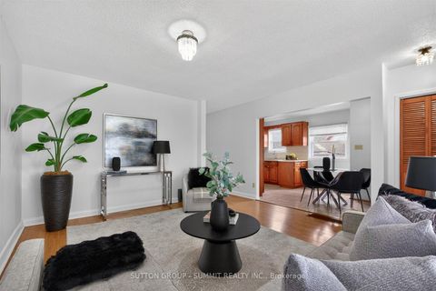 Photo 9 at 51 BARRHEAD Crescent, Kipling, Toronto