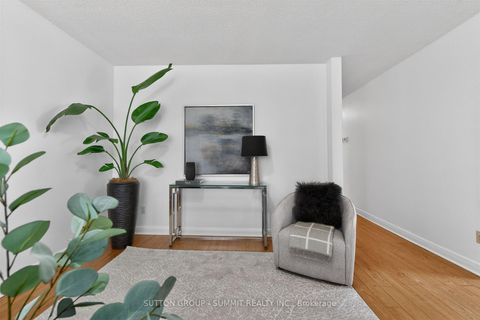 Photo 10 at 51 BARRHEAD Crescent, Kipling, Toronto
