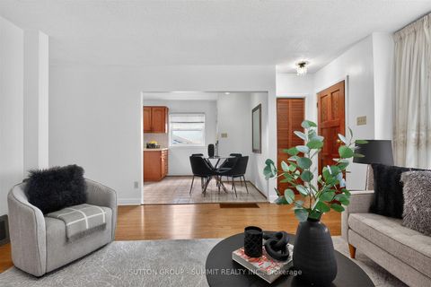Photo 11 at 51 BARRHEAD Crescent, Kipling, Toronto