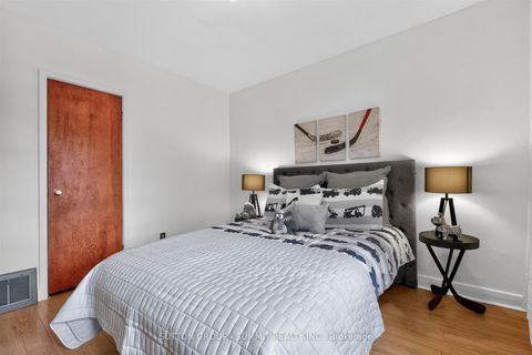 Photo 21 at 51 BARRHEAD Crescent, Kipling, Toronto