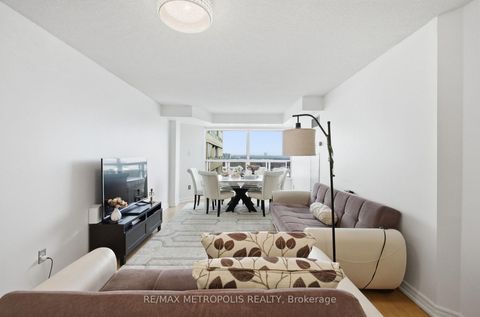 Photo 8 at 1501 - 11 Townsgate Drive, Yorkhill, Vaughan