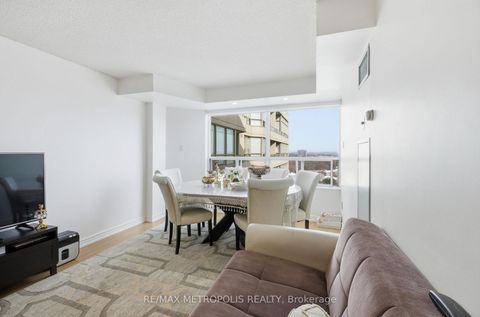 Photo 9 at 1501 - 11 Townsgate Drive, Yorkhill, Vaughan