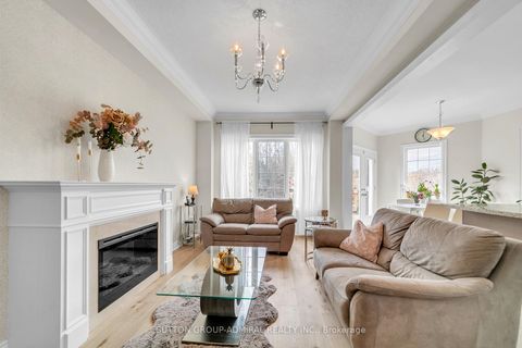 Photo 12 at 7 Gamble Glen Crescent, Westbrook, Richmond Hill