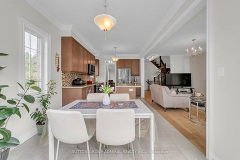 Photo 17 at 7 Gamble Glen Crescent, Westbrook, Richmond Hill