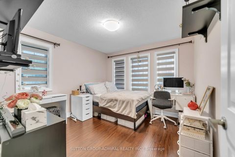 Photo 30 at 7 Gamble Glen Crescent, Westbrook, Richmond Hill