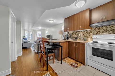 Photo 39 at 7 Gamble Glen Crescent, Westbrook, Richmond Hill