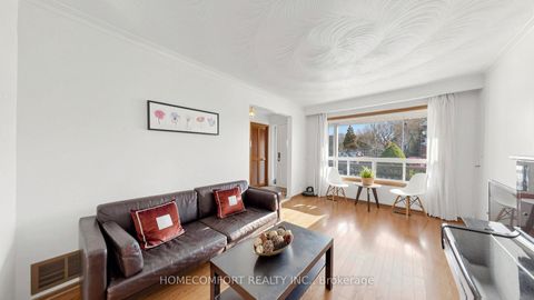 Photo 5 at 76 Barrington Avenue, Lumsden, Toronto