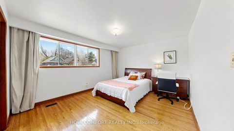 Photo 20 at 76 Barrington Avenue, Lumsden, Toronto