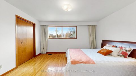 Photo 21 at 76 Barrington Avenue, Lumsden, Toronto