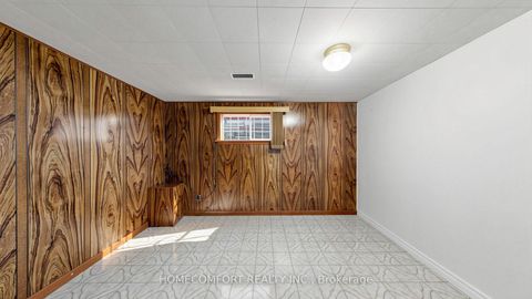 Photo 36 at 76 Barrington Avenue, Lumsden, Toronto