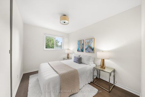 Photo 26 at 11 Jondan Crescent, Royal Orchard, Markham