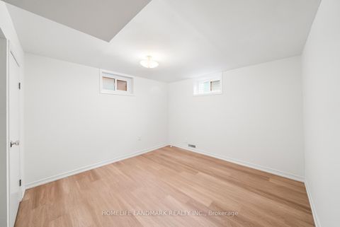 Photo 32 at 11 Jondan Crescent, Royal Orchard, Markham