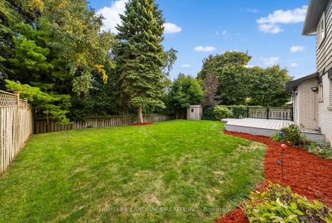 Photo 33 at 11 Jondan Crescent, Royal Orchard, Markham