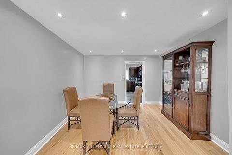 Photo 7 at 5 - 10 Grandravine Drive, York University Heights, Toronto