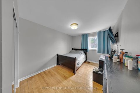 Photo 17 at 5 - 10 Grandravine Drive, York University Heights, Toronto