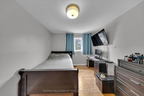 Photo 18 at 5 - 10 Grandravine Drive, York University Heights, Toronto