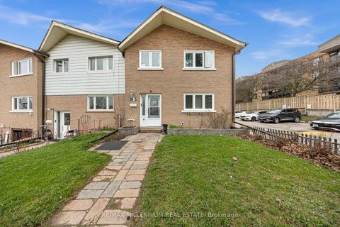 Photo 33 at 5 - 10 Grandravine Drive, York University Heights, Toronto