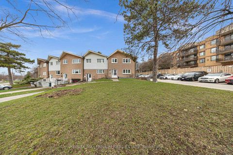 Photo 34 at 5 - 10 Grandravine Drive, York University Heights, Toronto