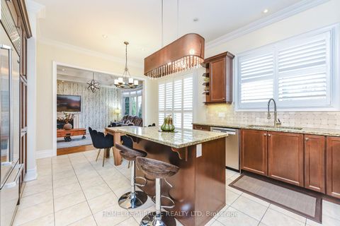 Photo 32 at 37 Venkata Drive, Kleinburg, Vaughan