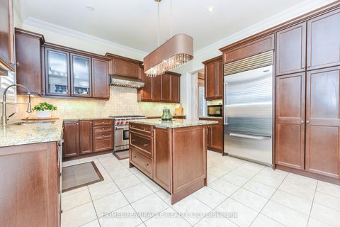 Photo 34 at 37 Venkata Drive, Kleinburg, Vaughan