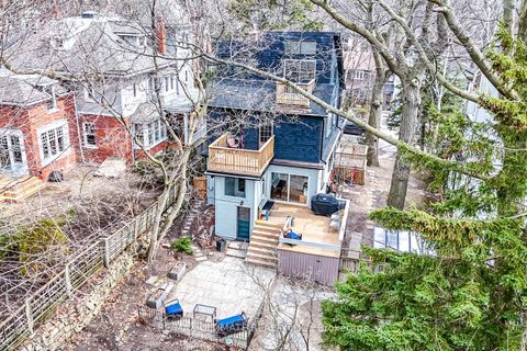 Photo 2 at 18 Blantyre Avenue, Cliffside, Toronto