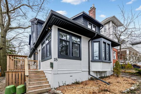 Photo 3 at 18 Blantyre Avenue, Cliffside, Toronto