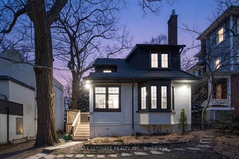 Photo 7 at 18 Blantyre Avenue, Cliffside, Toronto