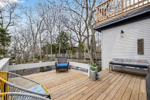 Photo 25 at 18 Blantyre Avenue, Cliffside, Toronto