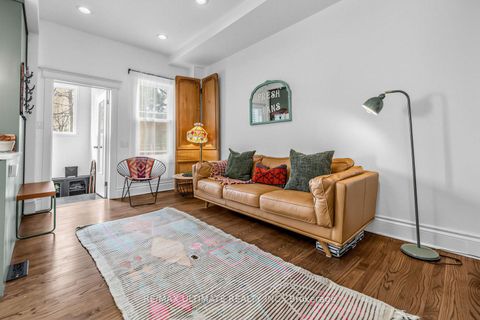 Photo 27 at 18 Blantyre Avenue, Cliffside, Toronto