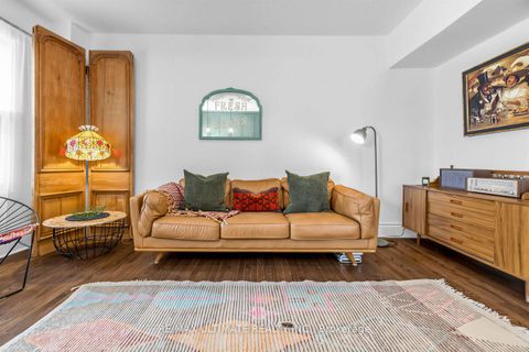 Photo 28 at 18 Blantyre Avenue, Cliffside, Toronto