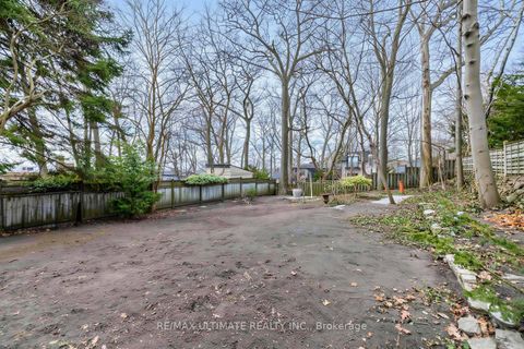 Photo 29 at 18 Blantyre Avenue, Cliffside, Toronto