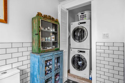 Photo 33 at 18 Blantyre Avenue, Cliffside, Toronto