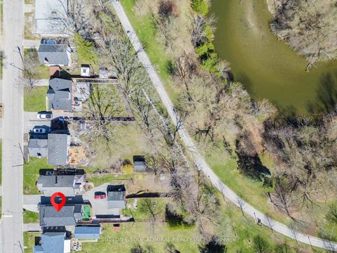 Photo 4 at 408 Andrew Street, Central Newmarket, Newmarket