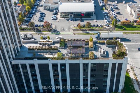 Photo 38 at 909 - 9085 Jane Street, Concord, Vaughan