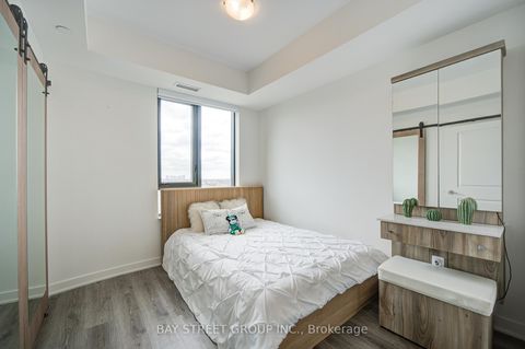 Photo 18 at 210 - 120 Eagle Rock Way, Rural Vaughan, Vaughan