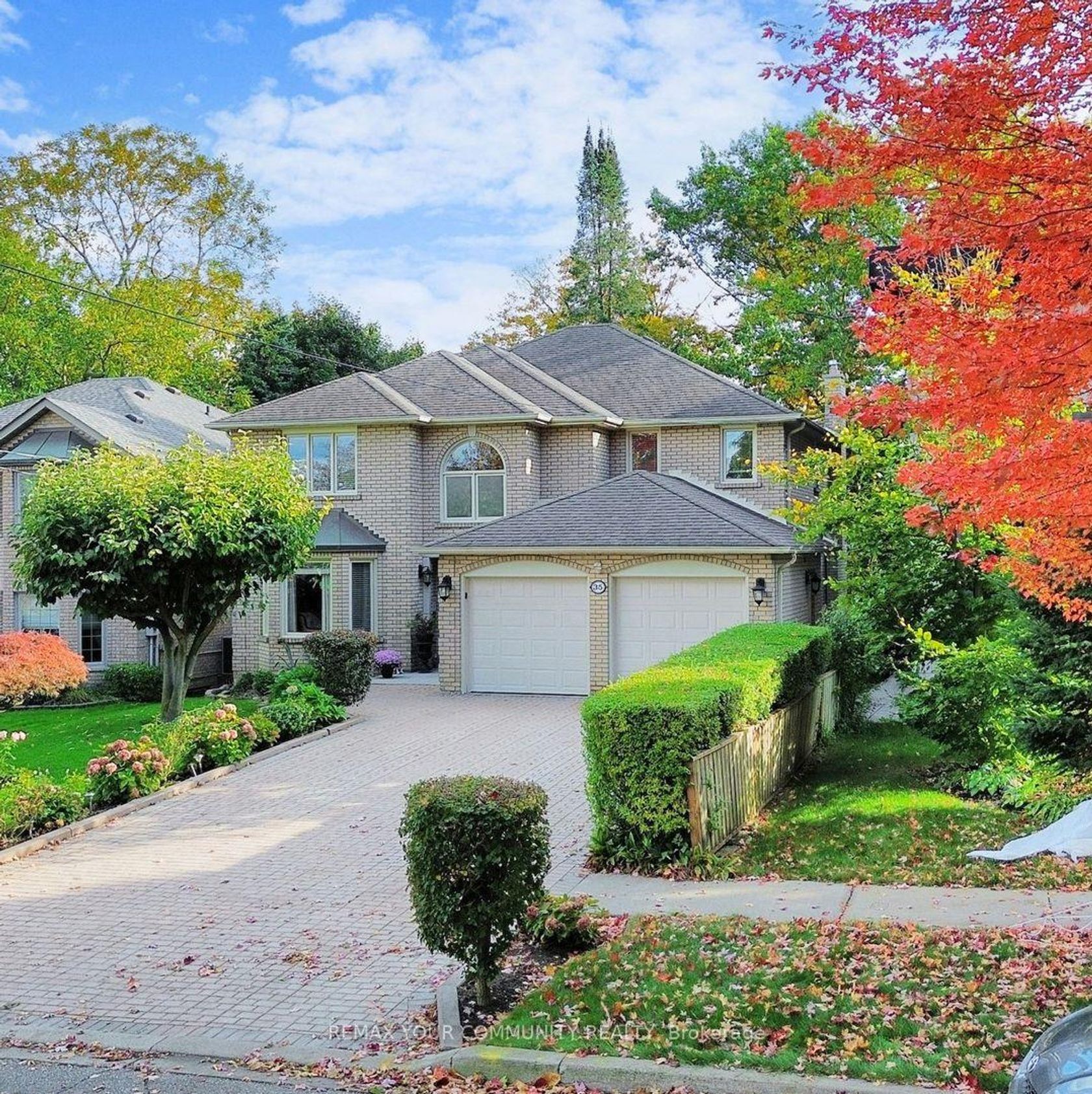 35 La Rush Drive, Humber Heights, Toronto photo number 2