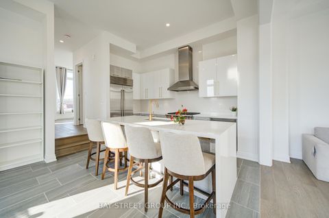 Photo 12 at 324 King Road, Oak Ridges, Richmond Hill